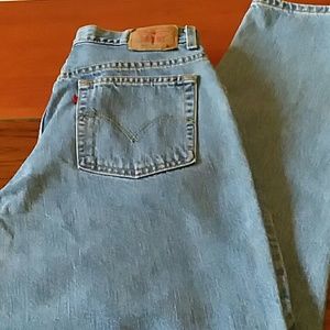 Women's Levis Misses 550 Classic Cut